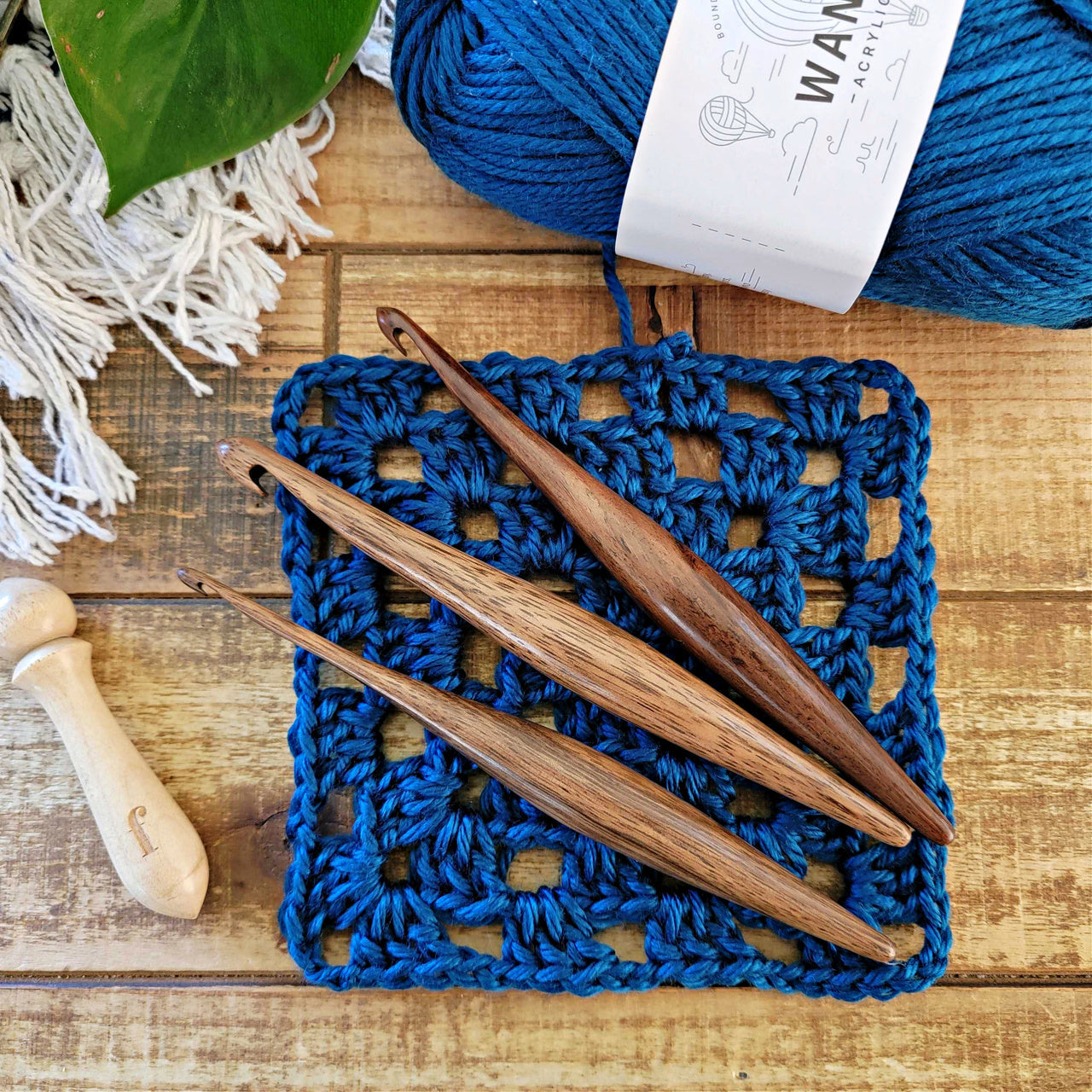 Laurel Streamline Wood Crochet Hooks FurlsCrochet